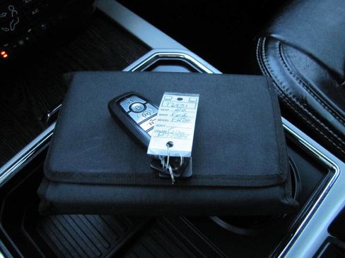 Used 2020 Ford F250 Lariat w/ Lariat Ultimate Package image 47