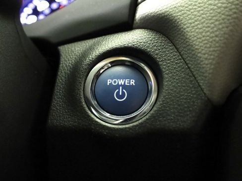 Used 2020 Toyota RAV4 XLE image 24