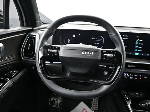 Certified 2026 Kia Sorento SX Prestige AWD/4WD image 36