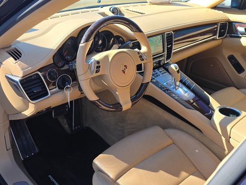 Used 2014 Porsche Panamera 4 image 28