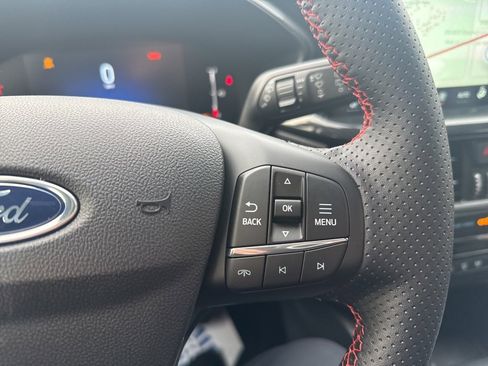 New 2026 Ford Escape ST-Line w/ Tech Pack #1 image 18