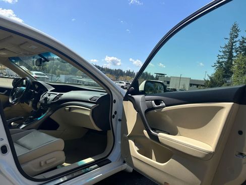 Used 2013 Acura TSX w/ Technology Package FWD image 14