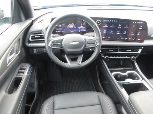 Certified 2025 Chevrolet Traverse LT w/ LPO, Floor Liner Package image 15