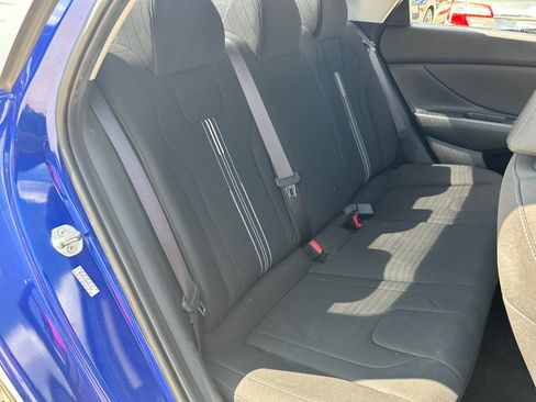 Used 2023 Hyundai Elantra SEL FWD image 18