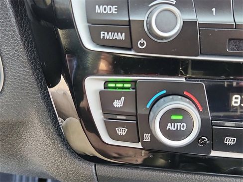 Used 2018 BMW 320i xDrive 320i xDrive image 13