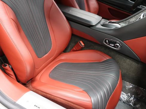 Used 2017 Aston Martin DB11 V12 RWD image 87