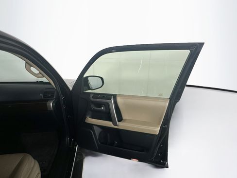 Used 2015 Toyota 4Runner Limited RWD image 30