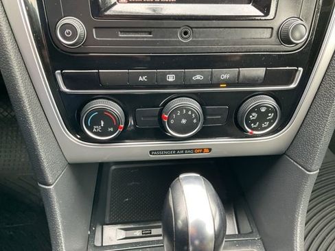 Used 2018 Volkswagen Passat 2.0T S image 15