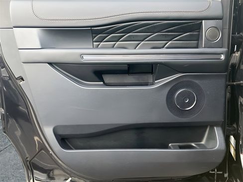 Used 2020 Ford Expedition Max Platinum image 46