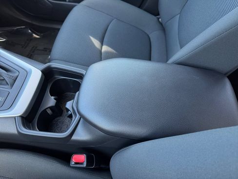 Certified 2019 Toyota RAV4 LE AWD/4WD image 27