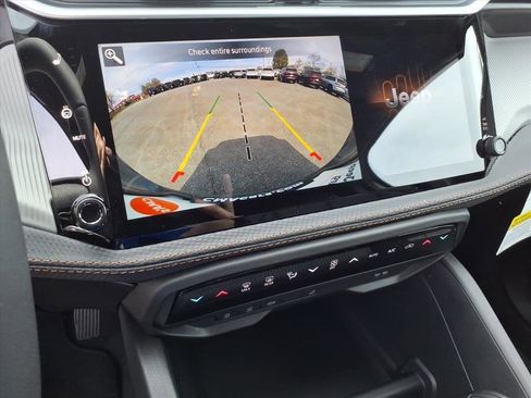 New 2026 Jeep Cherokee Limited image 17