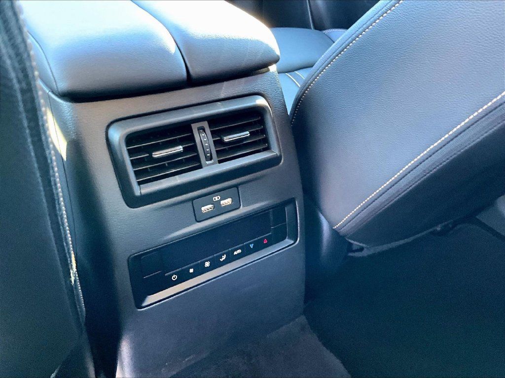 Used 2024 MAZDA CX-90 3.3 Turbo w/ Select Package AWD/4WD image 12
