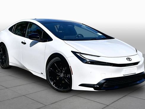 Used 2026 Toyota Prius AWD image 3