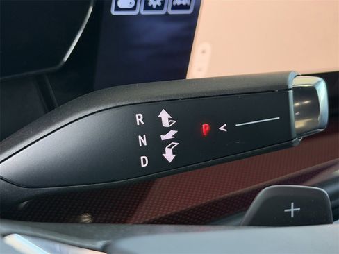 Used 2024 Chevrolet Traverse Z71 image 22