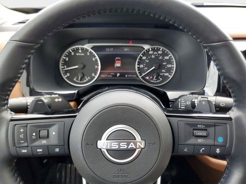 Used 2022 Nissan Pathfinder Platinum w/ Cargo Package image 27