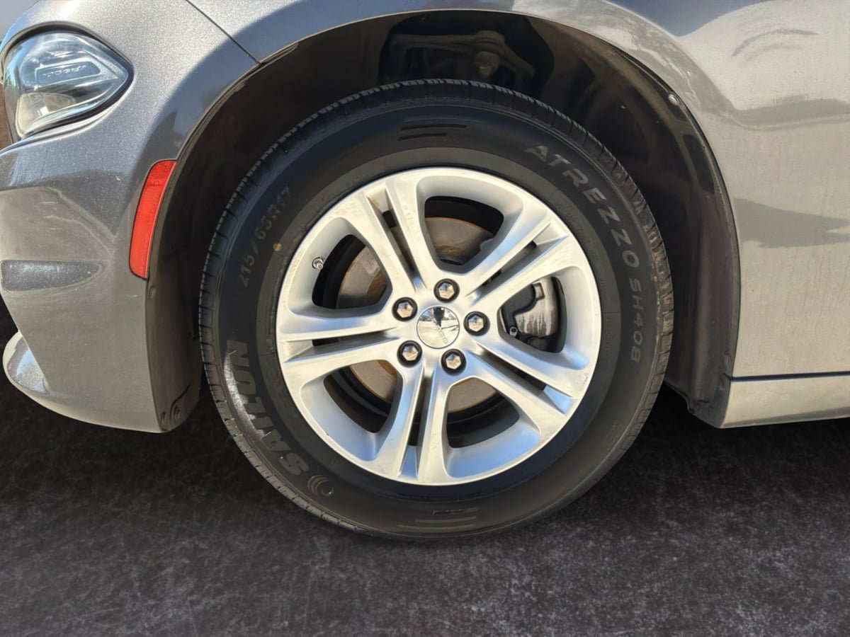 Used 2022 Dodge Charger SXT RWD image 9