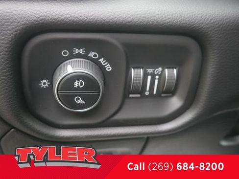 New 2026 RAM 1500 Big Horn AWD/4WD image 24