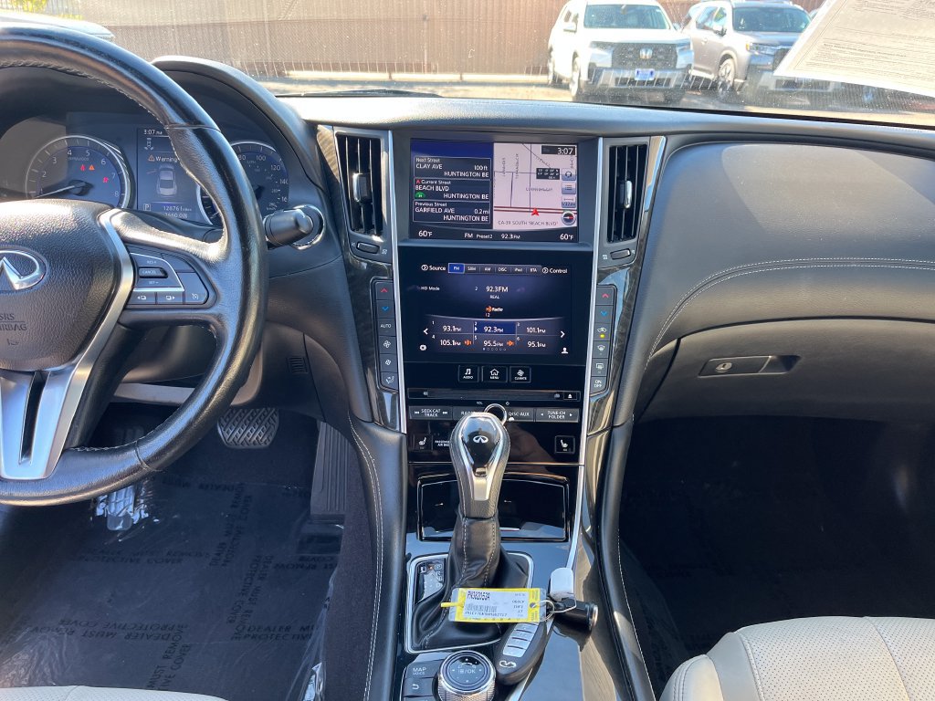 Used 2017 INFINITI Q60 3.0t w/ Premium Plus Package 3.0T RWD image 29