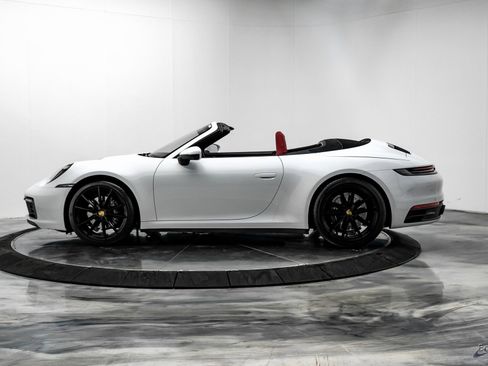 Used 2021 Porsche 911 Carrera 4 image 5