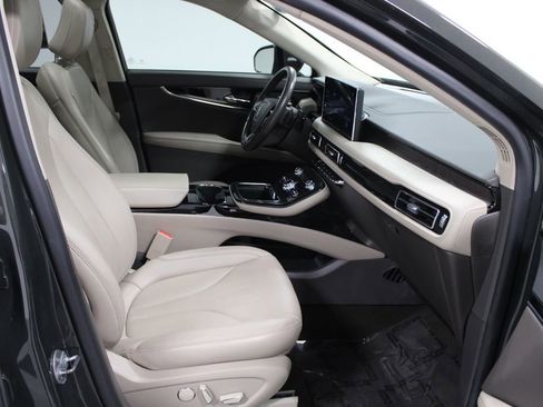 Used 2023 Lincoln Nautilus Reserve w/ Equipment Group 201A image 31