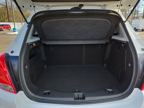 Used 2022 Chevrolet Trax LT w/ LT Convenience Package image 30