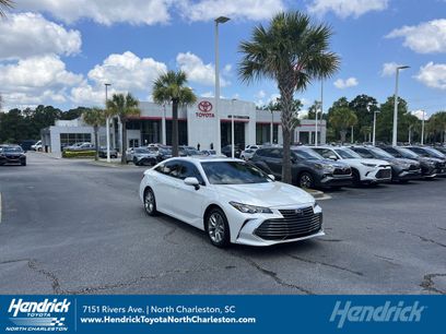 Used 2022 Toyota Avalon XLE w/ Moonroof Package