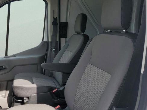 New 2026 Ford Transit 250 148 Medium Roof RWD image 25