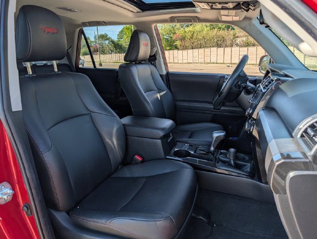 Used 2021 Toyota 4Runner TRD Off-Road Premium w/ Moonroof Package AWD/4WD image 26
