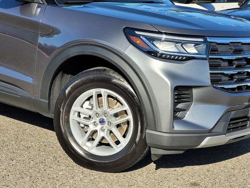 Used 2026 Ford Explorer Active AWD/4WD image 6