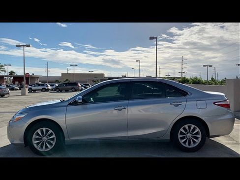 Used 2016 Toyota Camry LE FWD image 8