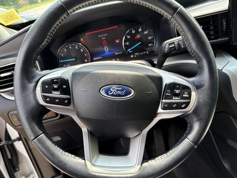 Certified 2023 Ford Explorer XLT w/ Equipment Group 202A AWD/4WD image 12