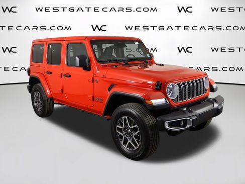 Used 2026 Jeep Wrangler Unlimited Sahara AWD/4WD image 4