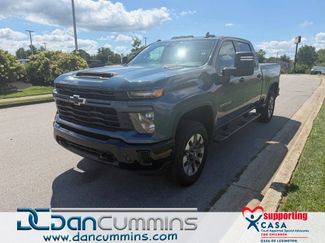 Used 2024 Chevrolet Silverado 2500 Custom w/ Custom Convenience Package AWD/4WD video 1