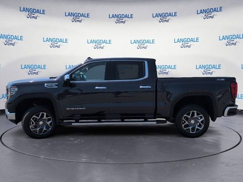 Used 2023 GMC Sierra 1500 SLT w/ SLT Premium Package AWD/4WD image 10