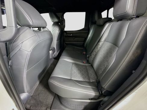 Certified 2024 Toyota Tacoma Limited AWD/4WD image 27