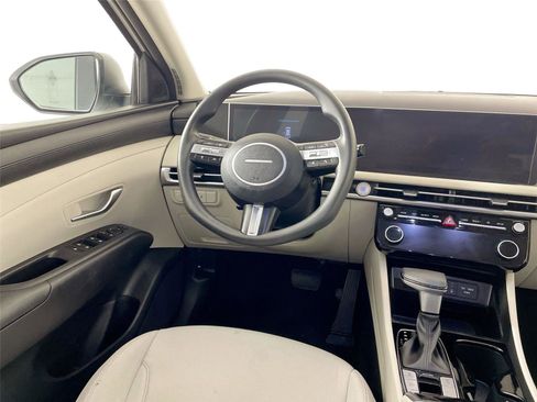 Used 2025 Hyundai Tucson SEL AWD/4WD image 2