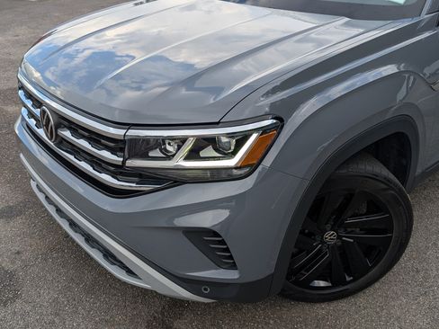 Used 2023 Volkswagen Atlas Cross Sport SE w/ Panoramic Sunroof Package FWD image 13