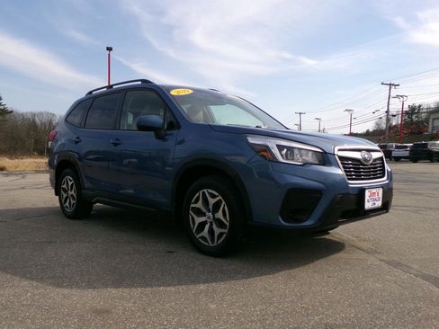 Used 2019 Subaru Forester Premium w/ All-Weather Package image 7
