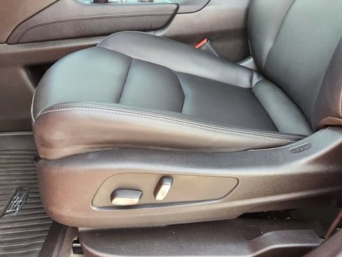 Used 2024 Cadillac XT6 Luxury FWD image 23