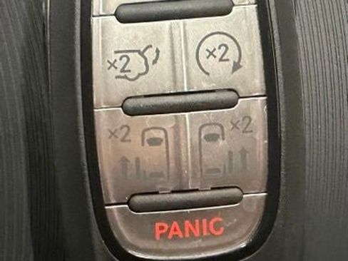 New 2027 Chrysler Pacifica Select FWD image 24