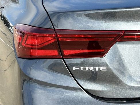 Used 2024 Kia Forte LXS w/ LXS Technology Package image 7