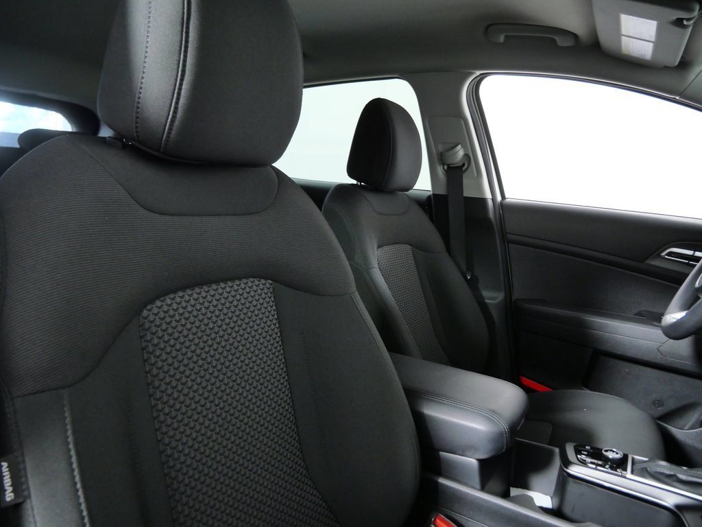 Used 2023 Kia Sportage LX AWD/4WD image 8