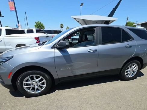 Used 2023 Chevrolet Equinox LS w/ LS Convenience Package AWD/4WD image 25