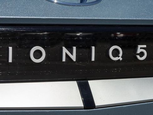 Used 2024 Hyundai Ioniq 5 SEL image 5