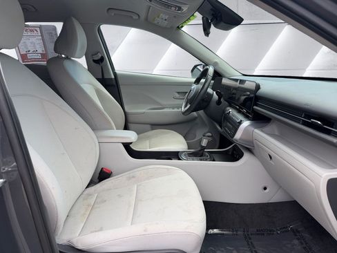 Used 2024 Hyundai Kona SEL AWD/4WD image 13
