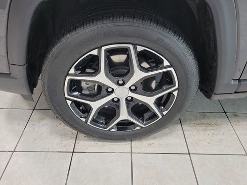 Used 2024 Jeep Compass Limited image 46