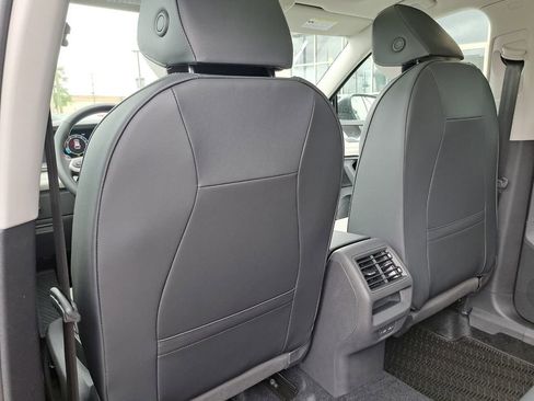 New 2026 Volkswagen Tiguan SE FWD image 20