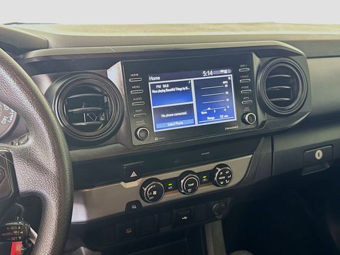 Used 2022 Toyota Tacoma SR RWD image 18