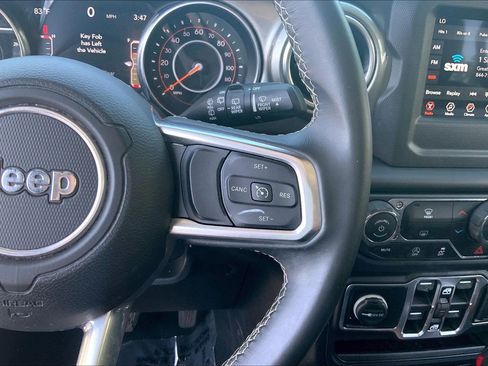 Used 2019 Jeep Wrangler Unlimited Sahara w/ Safety Group AWD/4WD image 23