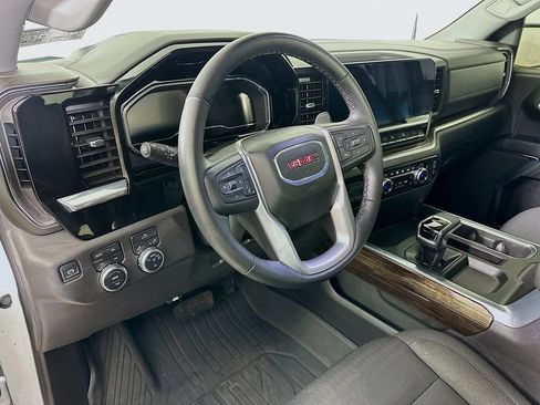 Used 2025 GMC Sierra 1500 Elevation w/ X31 Off-Road Package AWD/4WD image 12